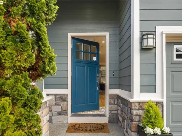 2150 NE Multnomah St, Portland, OR 97232