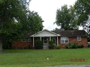 410 Oakdale Dr, Lebanon, TN 37087