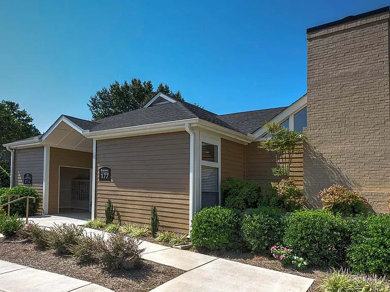 Fox Hollow Apartment Homes — Photo 1