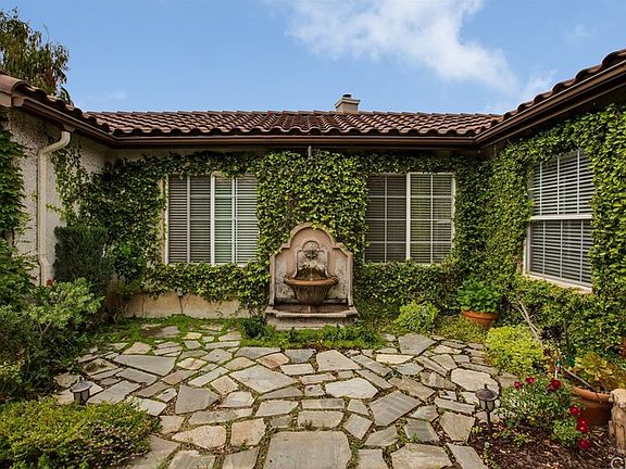 2nd image of 40327 Sequoia St