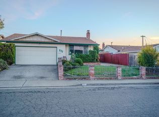 233 Cardinal Ln, Vallejo, CA 94589