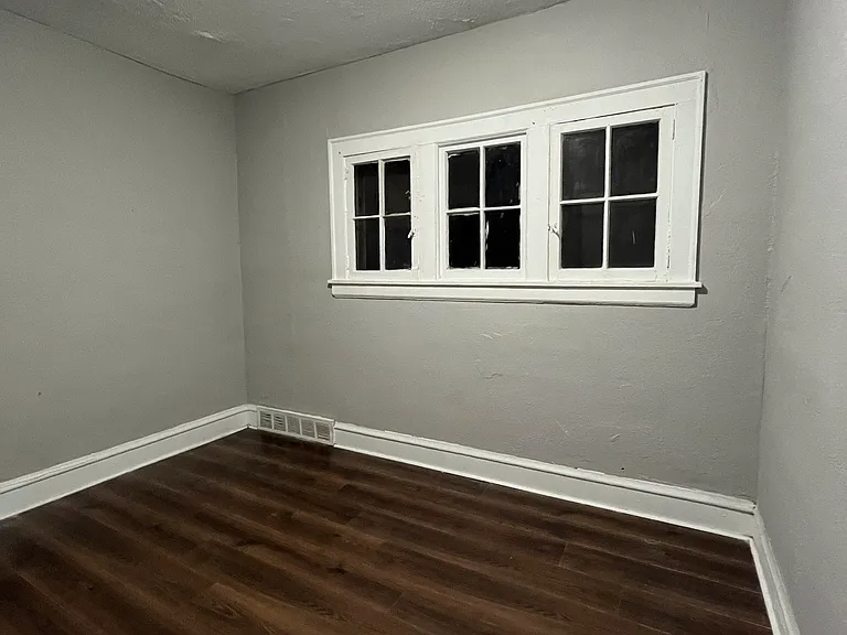 10937 Massie Ave #1 — Photo 9