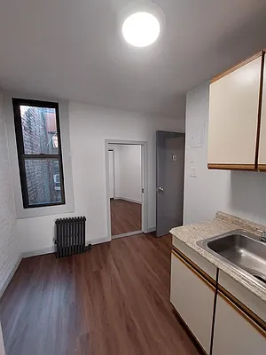 Rented by HORIZON REAL ESTATE PARTNERS CORPORATION | media 8