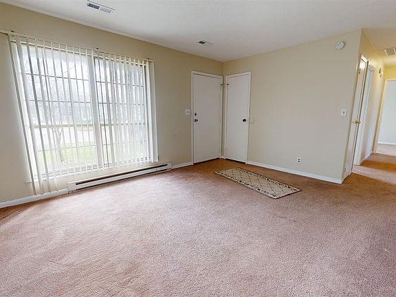 4th image of 3246 Chaucer Dr
