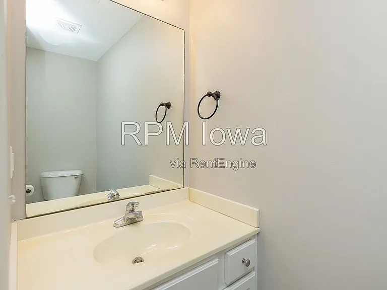 1108 NE 7th Ln — Photo 14