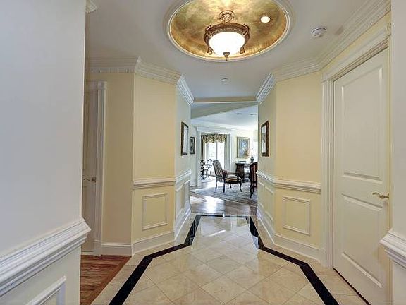 3rd image of 1201 N Nash St APT 204