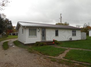 410 1/2 W State St, Veedersburg, IN 47987