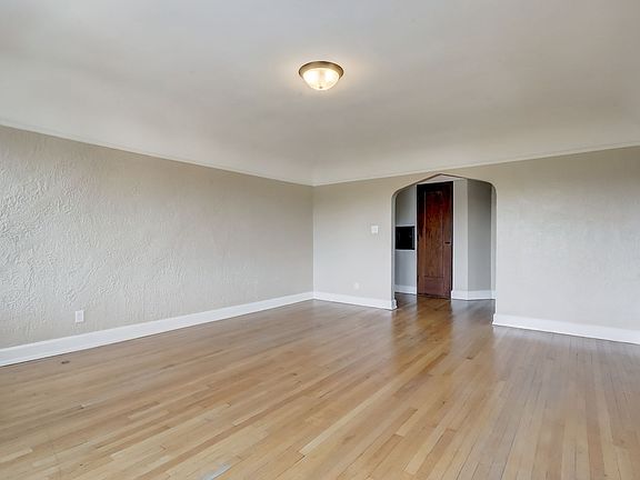 5th image of 3124 W National Ave APT 6