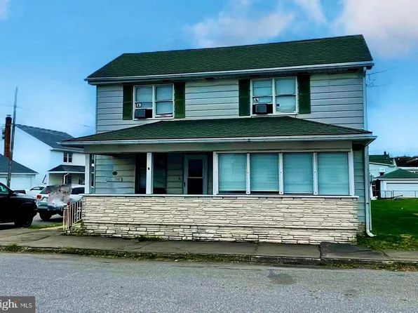 10 Center St, Kelayres, PA 18231
