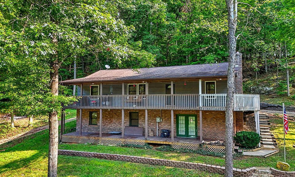 1st image of 652 Laurel Lick Rd
