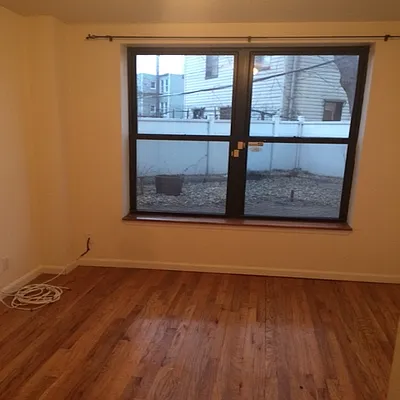 Rented by Location Realty | media 16