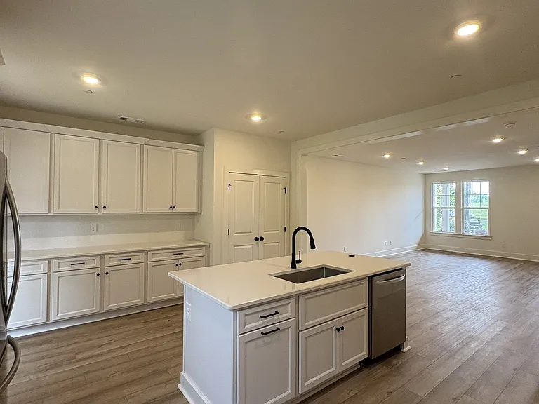 112 Nearwater Pl — Photo 17