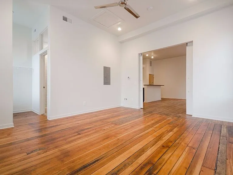 1200 Main St — Photo 15
