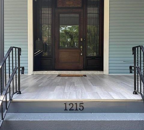 2nd image of 1215 E High St