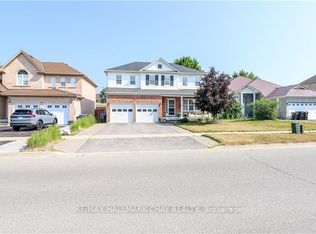 14 Gold Park Gate, Essa, ON L3W0C2