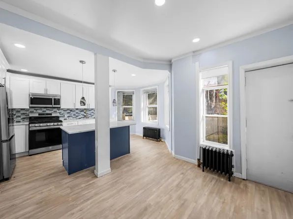 357 East 26th Street image 2 of 10