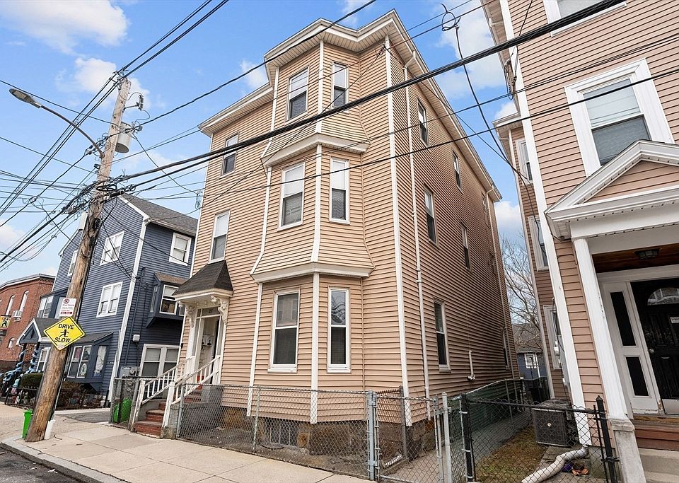 1st image of 22 Chestnut Ave
