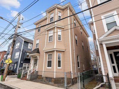 22 Chestnut Ave, Jamaica Plain, MA, 02130