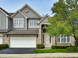 5 Andover Cir, Northbrook, IL 60062