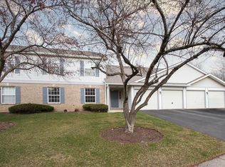 1020 Wynnfield Ct APT D, Elgin, IL