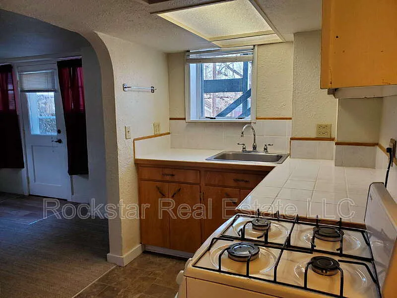 1 bed, 1.0 bath, $1,450 — Photo 3