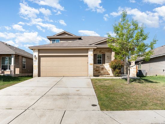 1030 Lauren St, New Braunfels, TX 78130