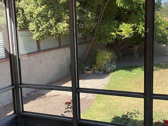 3rd image of 238 N California St