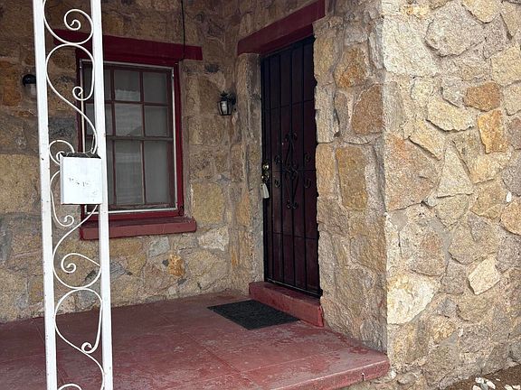 2nd image of 3230 Savannah Ave