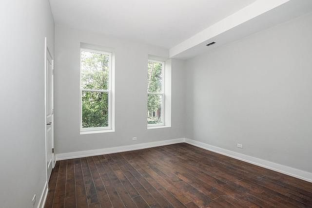 2nd image of 1743 W Erie St APT 2