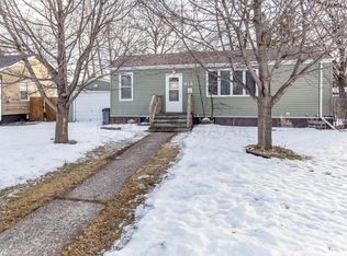 614 14th St N, Moorhead, MN 56560