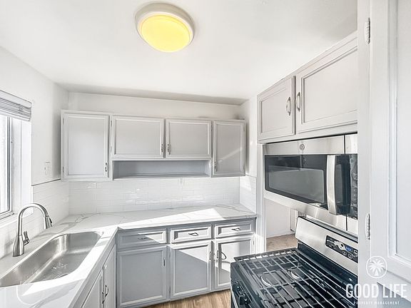 5th image of 2922 Preece St