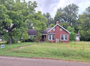 384 2nd St, Friars Point, MS 38631