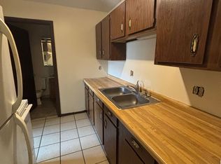 919 Gould St APT 12, La Crosse, WI 54603