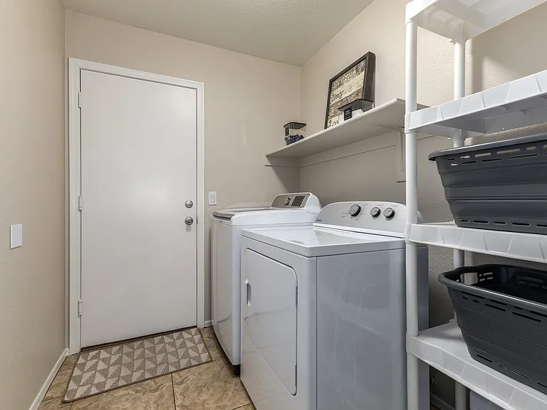 6424 E Menlo St — Photo 27