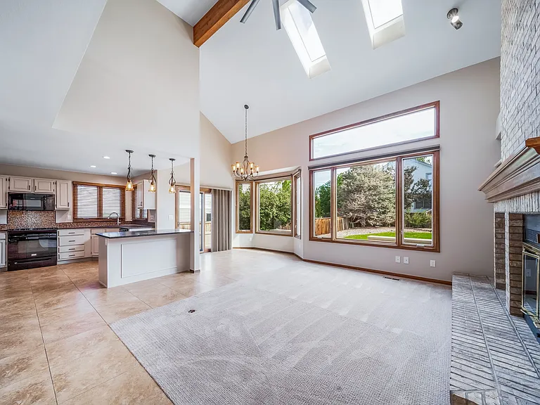 6793 Blackhawk Ct — Photo 47