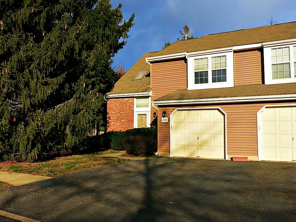 End Unit Townhouse
