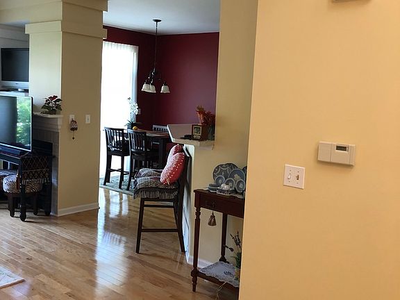4th image of 453 Pine Lake Cir Unit 0