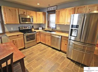 225 S Thomas St, Fremont, NE 68025