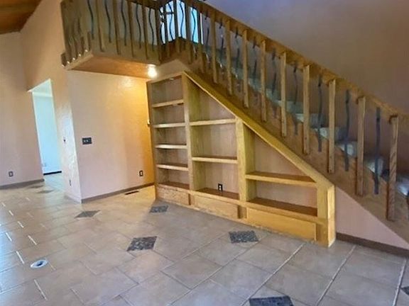 4th image of 903 Club View Dr