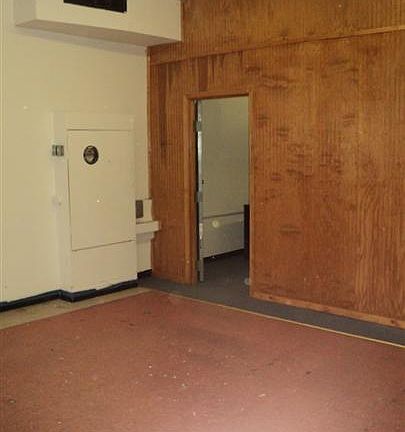 3rd image of 7134 Frankford Ave