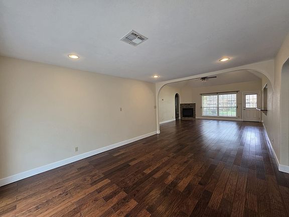 3rd image of 2623 Hollow Hook Rd
