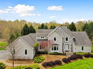 53255 Hidden Meadow Ln, Northville, MI 48167