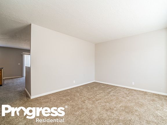4th image of 2241 N 430th St W