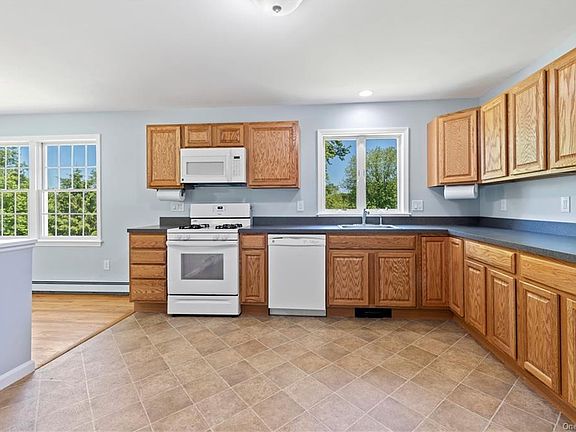 5th image of 3174 Oakwood Ct
