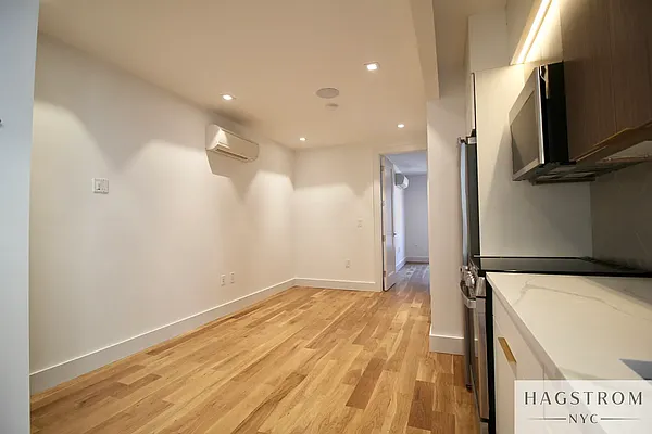 Rented by Hagstrom Management Inc | media 22