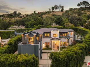 15321 Kingswood Ln, Sherman Oaks, CA 91403