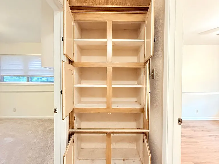 612 Hillview Dr — Photo 12