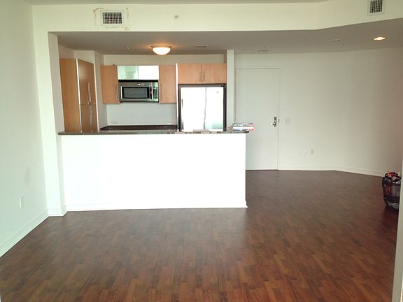 2nd image of 300 S Biscayne Blvd APT 1905