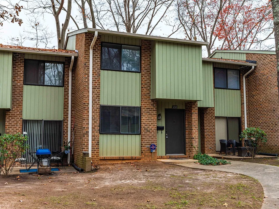 1232 Teakwood Pl
