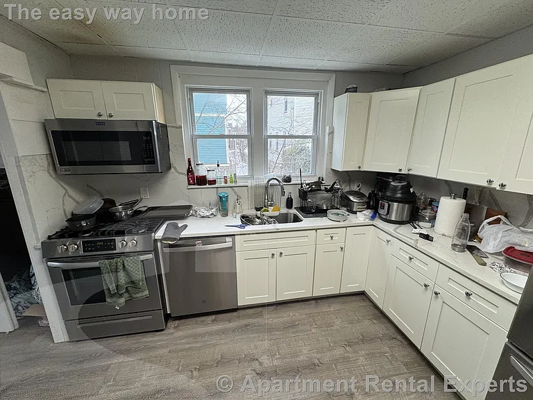 19 Burnham St #1 — Photo 3